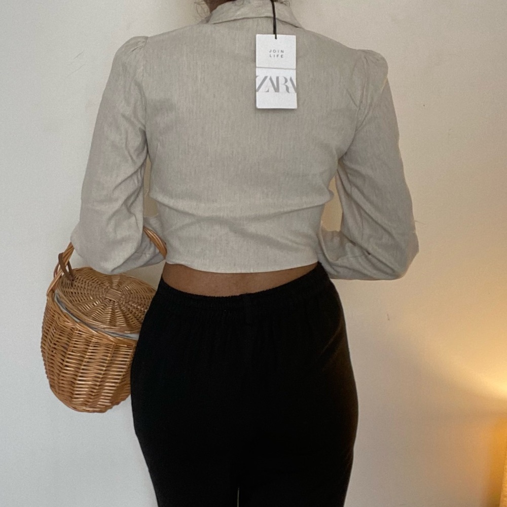 Zara front tie cotton crop top in beige tan linen shade.Fixed price. - Picture 3 of 5